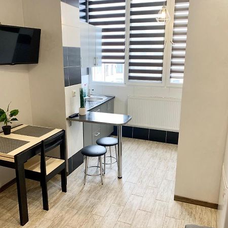 Apartment In Center Ivano Frankivsk Bagian luar foto